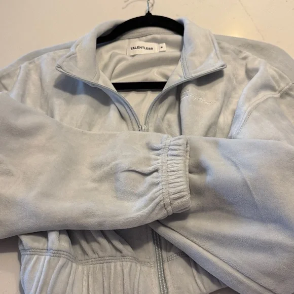 NEW Talentless women’s terry cloth mock neck cropped zip up - Picture 7 of 7